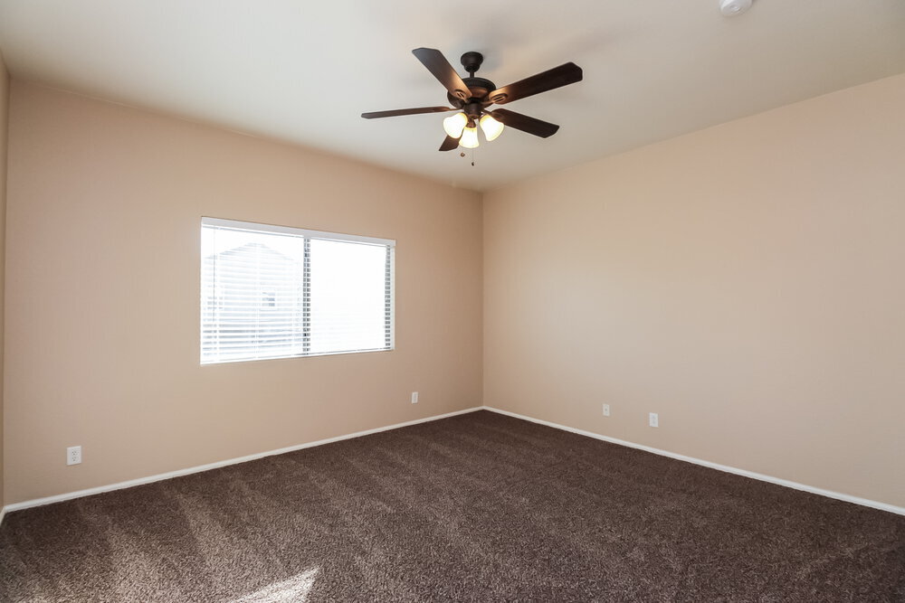 Building Photo - 735 W Fruit Tree Ln