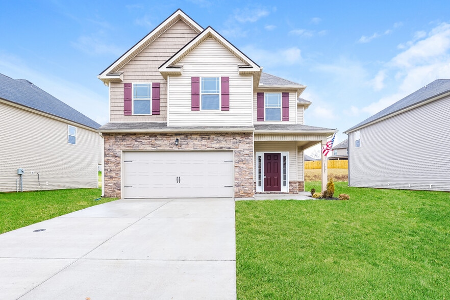 Primary Photo - 1205 Black Oak Cir