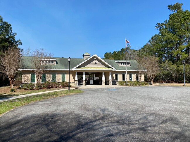 Building Photo - 3 bedroom 2 bath house in Berwick