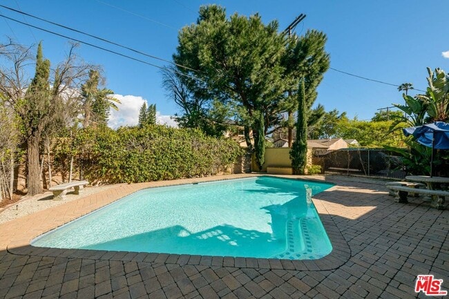 Building Photo - 11682 Hatteras St