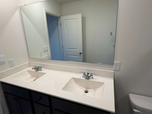 Building Photo - 2016 Yellowstone Blvd