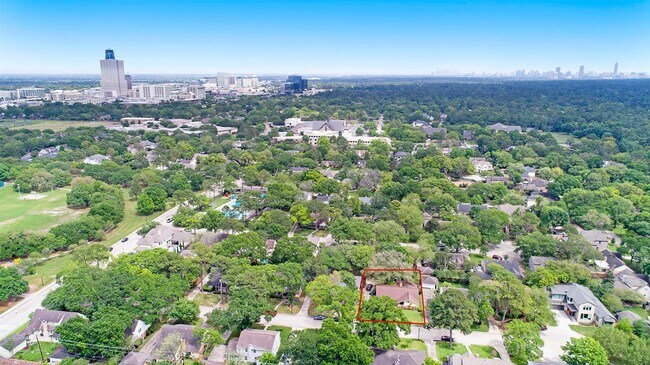 Building Photo - 614 Bendwood Dr