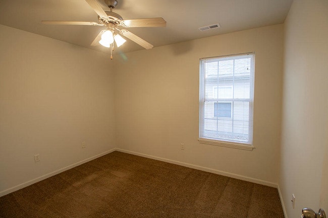 Building Photo - 1424 Bodie Dr