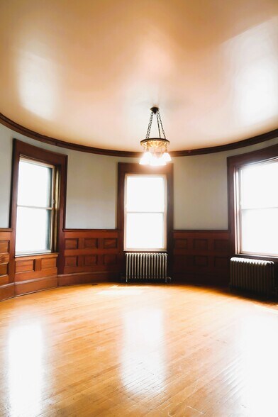 Main Floor Turret/Living Room - 2319 1st Ave S