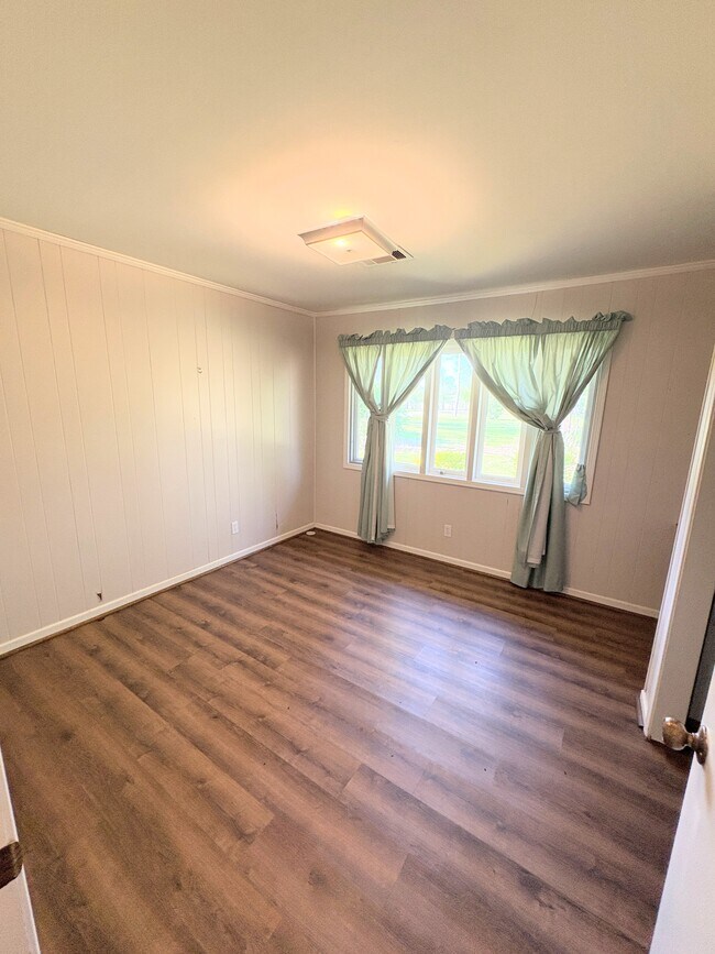 Building Photo - 189 Pinmar Ln