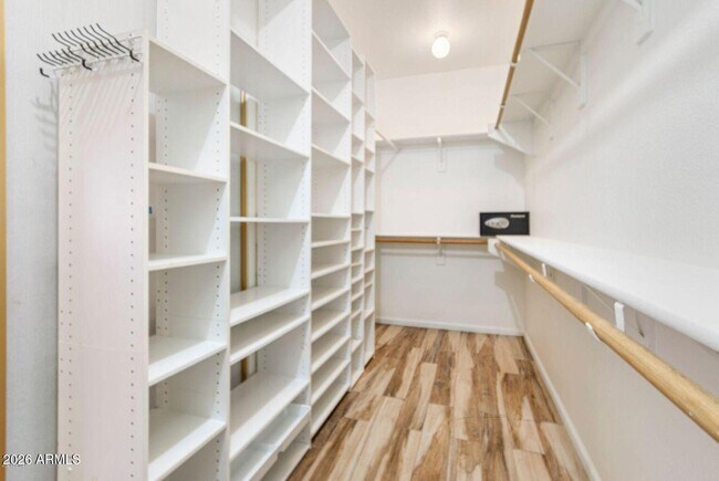 Building Photo - 7421 S Kachina Dr