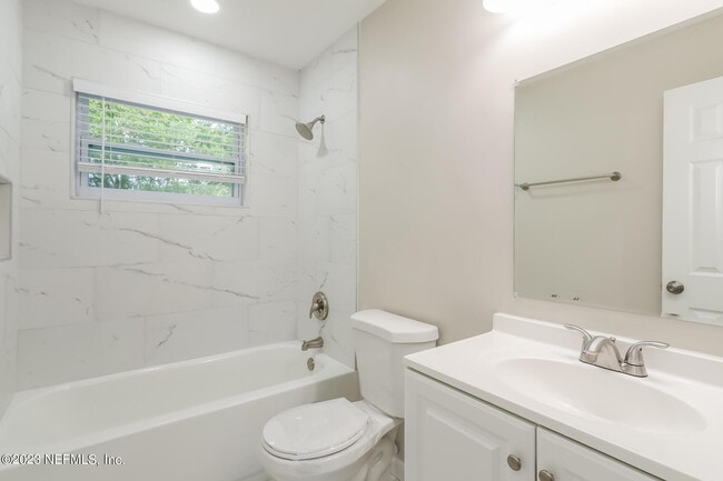 Building Photo - 8203 Ireland Dr