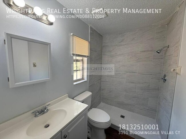 Building Photo - 3151 Bloomingdale Villas Ct