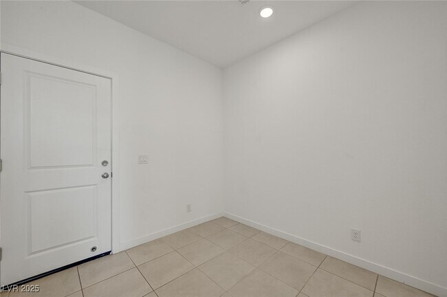 Building Photo - 230 Freeport Vw Pl