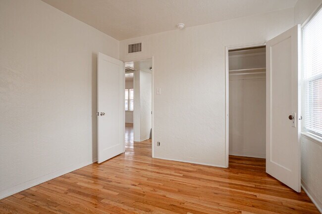 Building Photo - 819 Ellis St