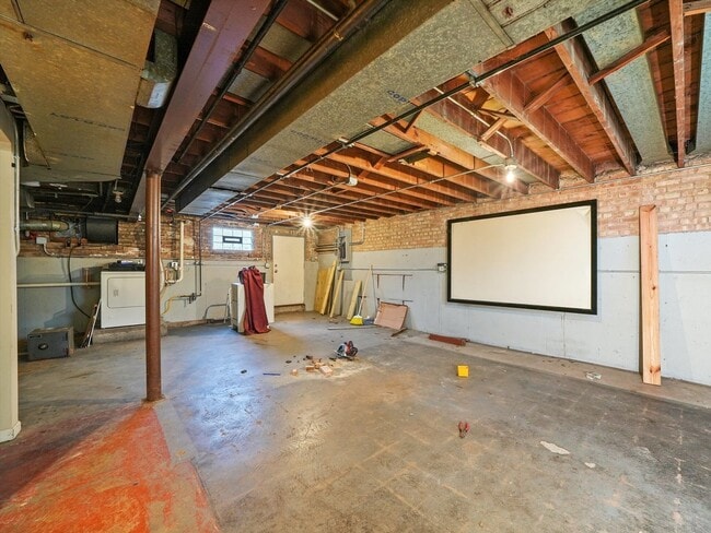 Building Photo - 7754 S Yates Blvd