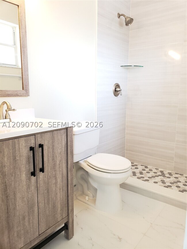 Building Photo - 6440 SW 130th Ave