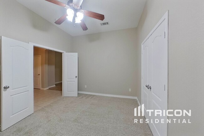 Building Photo - 1312 Pierron Dr