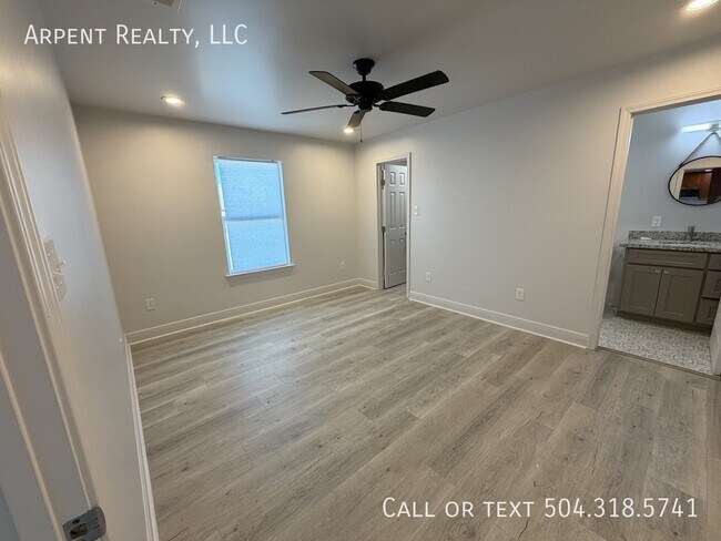 Building Photo - 416 E Liberaux St