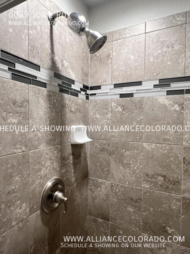 Building Photo - 6039 Jorie Rd