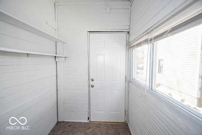 Building Photo - 1541 E Ohio St