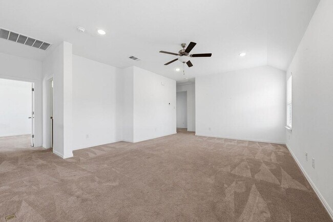 Building Photo - 1005 Ridge Runner Dr