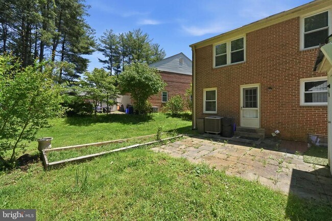 Building Photo - 12136 Bentridge Pl