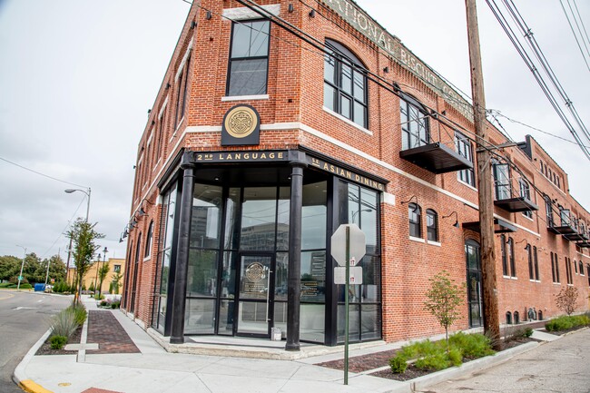 Building Photo - 401 NW 2nd St