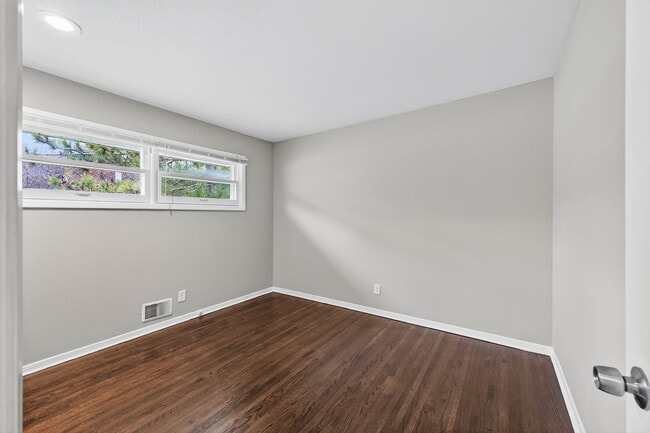 Building Photo - 3953 Arthur St NE