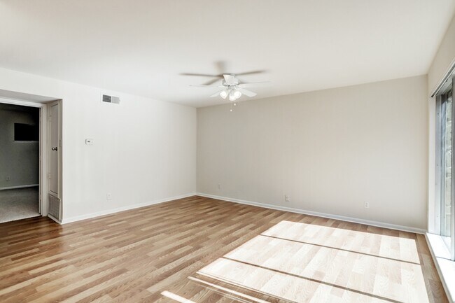 Building Photo - 229 Westmoreland St