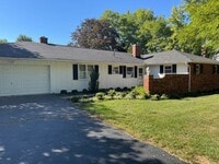 Building Photo - 3 Bedroom Ranch - Upper Arlington, OH