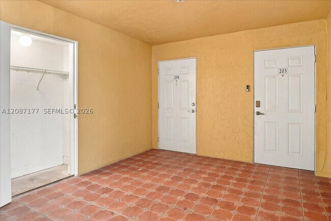 Building Photo - 21000 SW 87th Ave