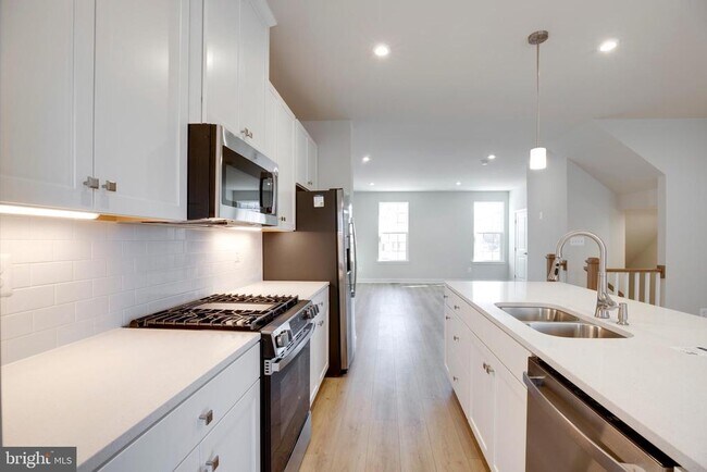 Building Photo - 4504 Dandelion Lp