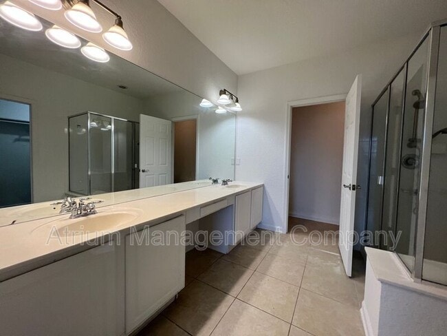 Building Photo - 651 Allerton Way