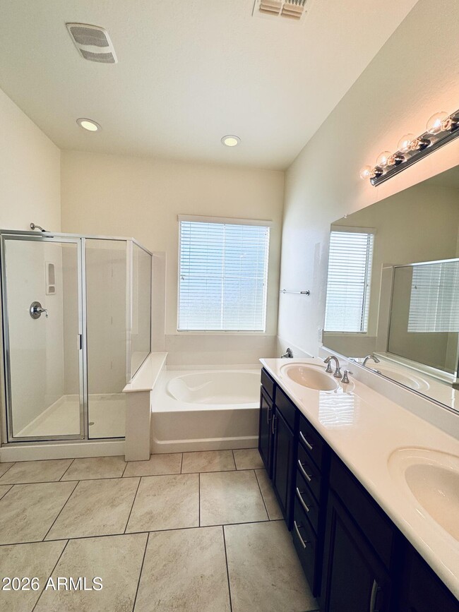 Building Photo - 3039 E Mahogany Pl