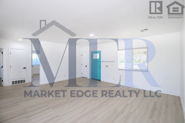 Building Photo - 4Bed/2Bath Home at Indian School/15th Ave! $399 MOVE-IN SPECIAL! Move-In Ready on 12/11/2025!