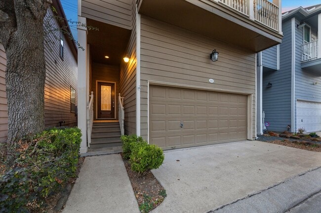 Building Photo - 3313 New Garden View Ln