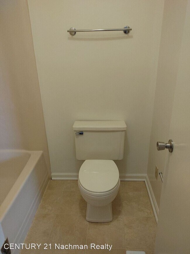 Building Photo - 2 br, 2.5 bath House - 676 Oleander Circle