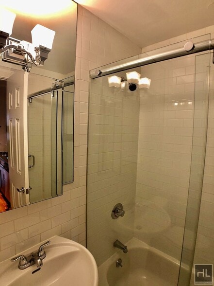 Building Photo - MOTT STREET