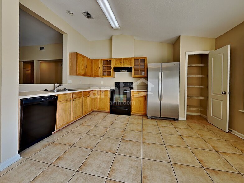 Building Photo - 12712 Daylight Trl