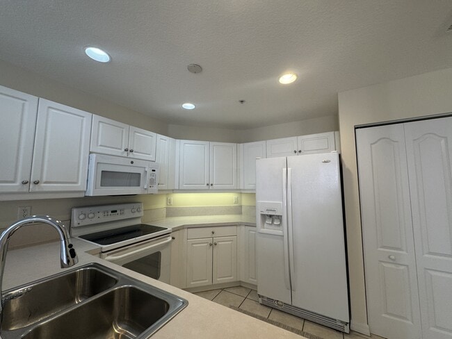 Building Photo - 1403 Gondola Park Dr