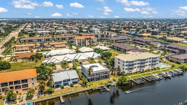 Building Photo - 276 Lewis Cir