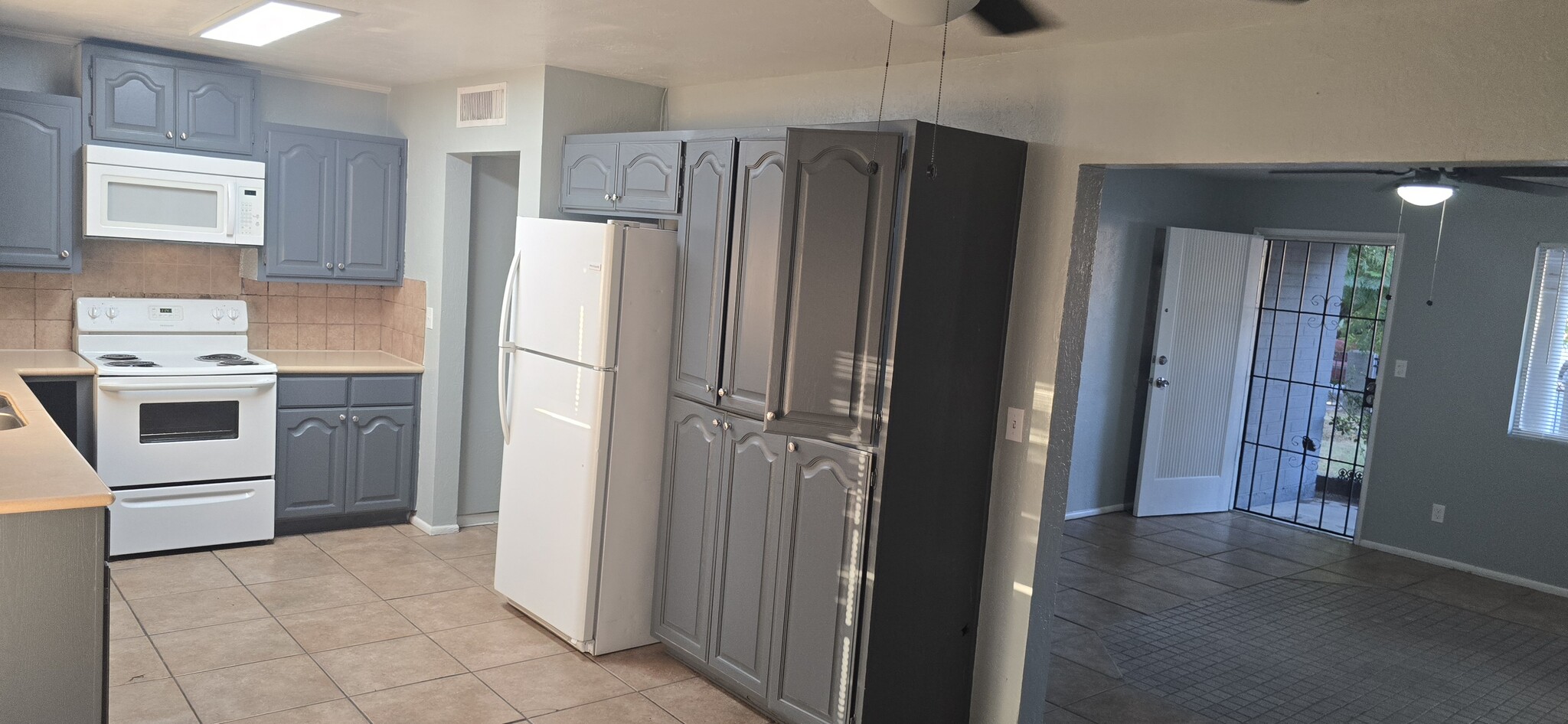 Building Photo - 506 N Hunt Dr