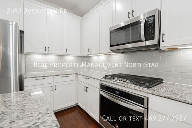 Building Photo - 2057 Avondown Rd