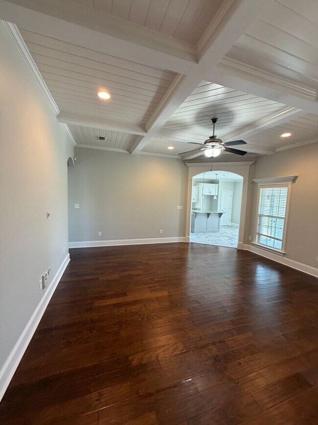 Building Photo - Home in Hahira