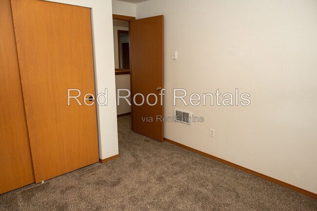 Building Photo - 242 174th St S