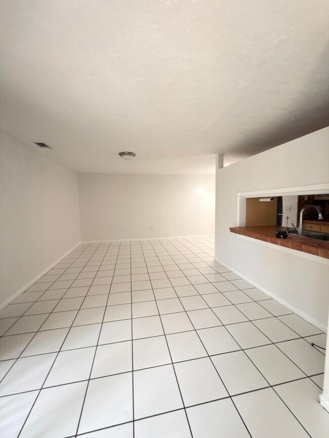 Building Photo - 15605 SW 74th Cir Dr