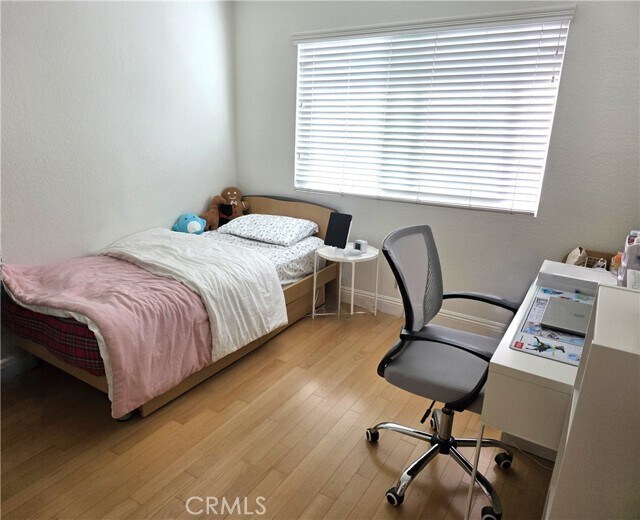 Building Photo - 388 Fallingstar