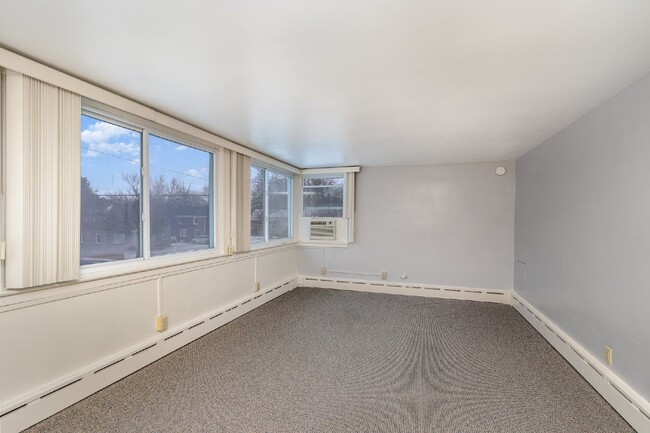 Building Photo - 1-Bed Sanctuary in Midland – $775/ Month G...