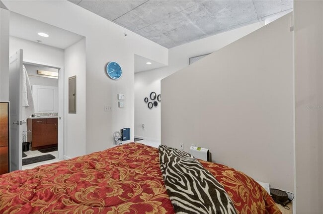 Building Photo - 777 N Ashley Dr