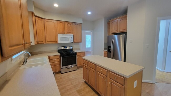 Building Photo - Stunning and Spacious 5 Bed 4 Bath Colonial Home With A 2-Car Garage In Bailwick