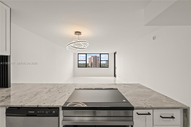 Building Photo - 3180 S Ocean Dr