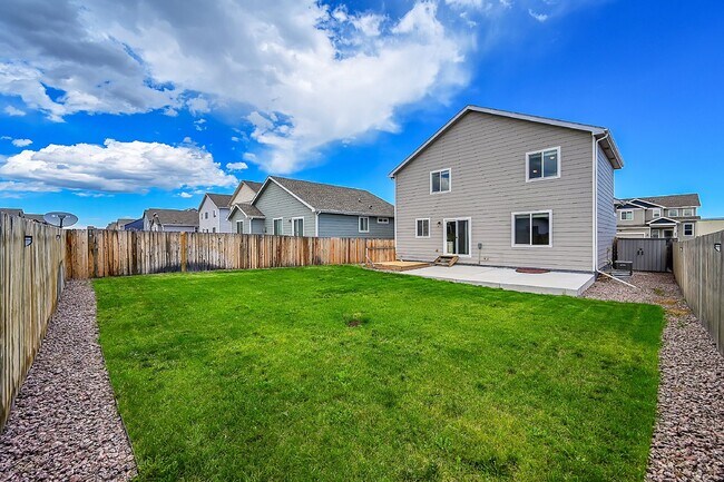 Building Photo - $2,300.00, 3 Beds, 2.5 Baths, Single Famil...