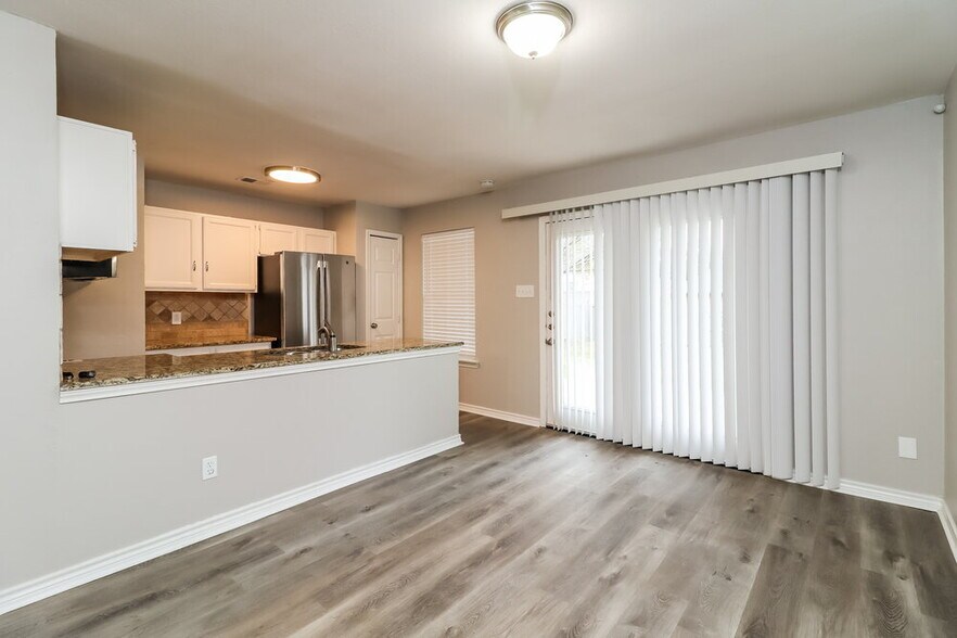 Building Photo - 6401 Springfield Dr