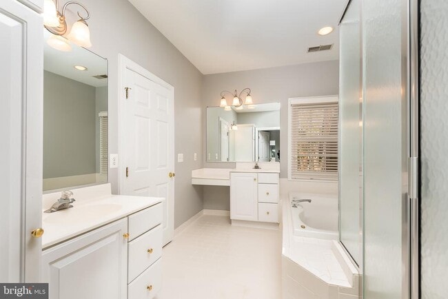 Building Photo - 4912 Waple Ln